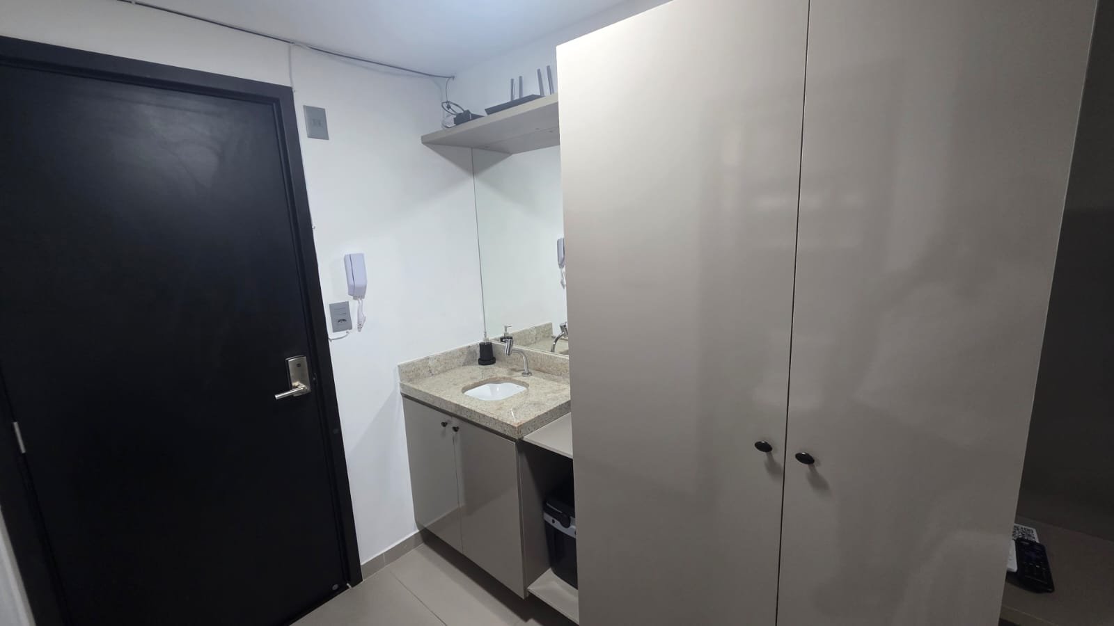 Cozinha equipada do flat